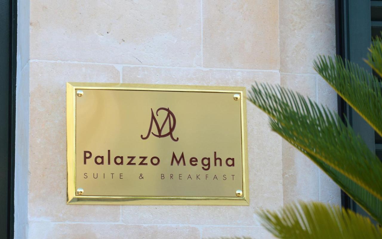 Palazzo Megha Suite & Breakfast Palmariggi Extérieur photo